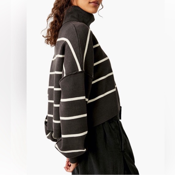 Free People stripe turtleneck black white smoked Pearl - Picture 2 of 5